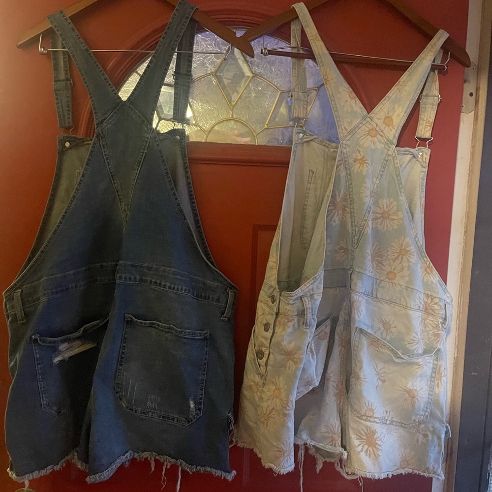 No Boundaries Light Blue Floral Overalls - Picture 8 of 16